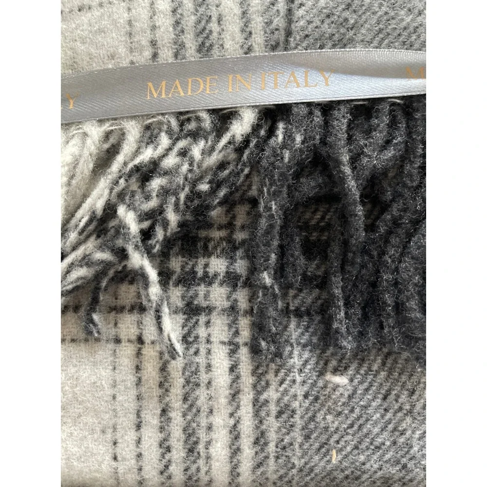 Manifattura C.B.M. Italy Pure Wool Plaid Scarf Grey‎ Black Fringe NIB